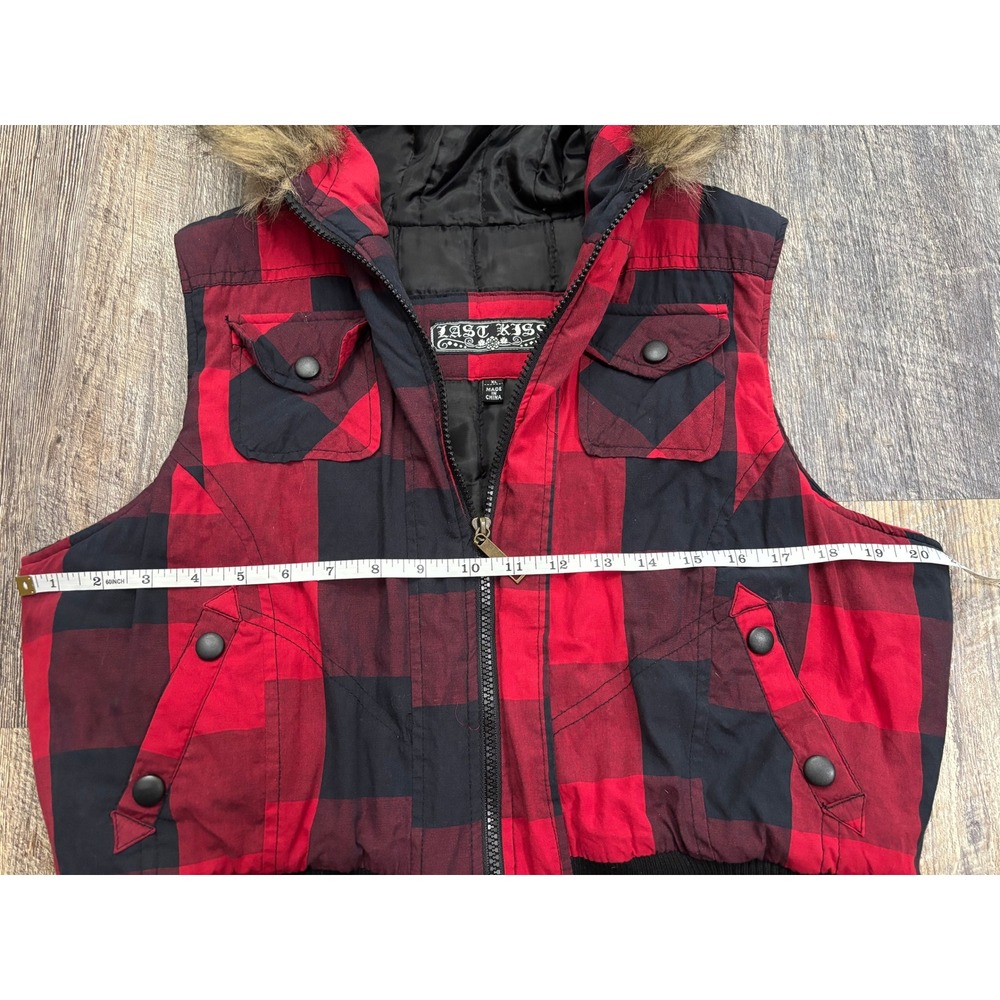 Last Kiss Red Black Buffalo Plaid Hooded Puffer Vest Faux Fur Trim XL 9774BC2 - Picture 4 of 6